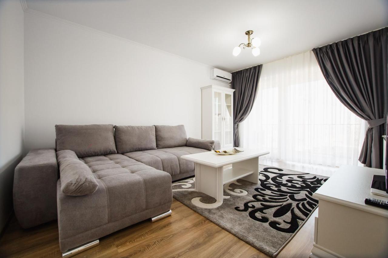Bright & Elegant Central Apartment Nagyvárad Kültér fotó