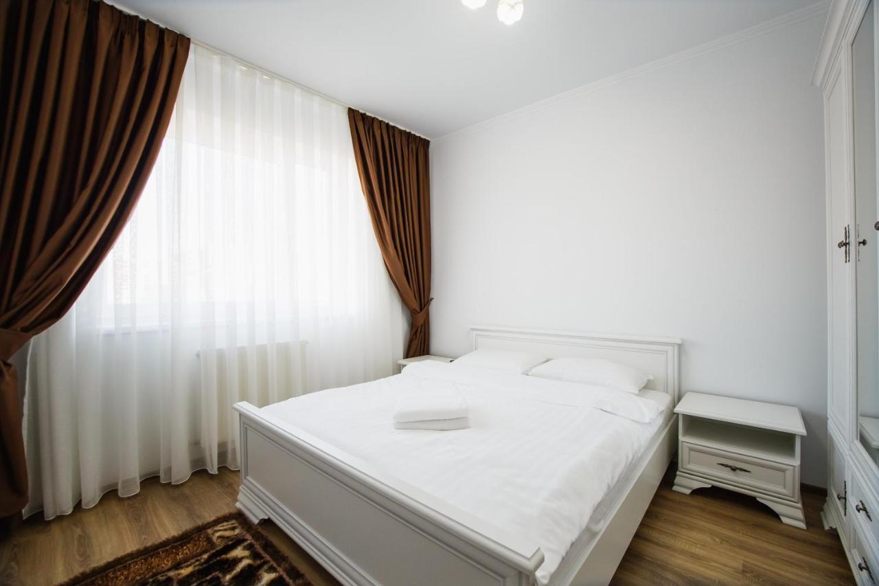 Bright & Elegant Central Apartment Nagyvárad Kültér fotó
