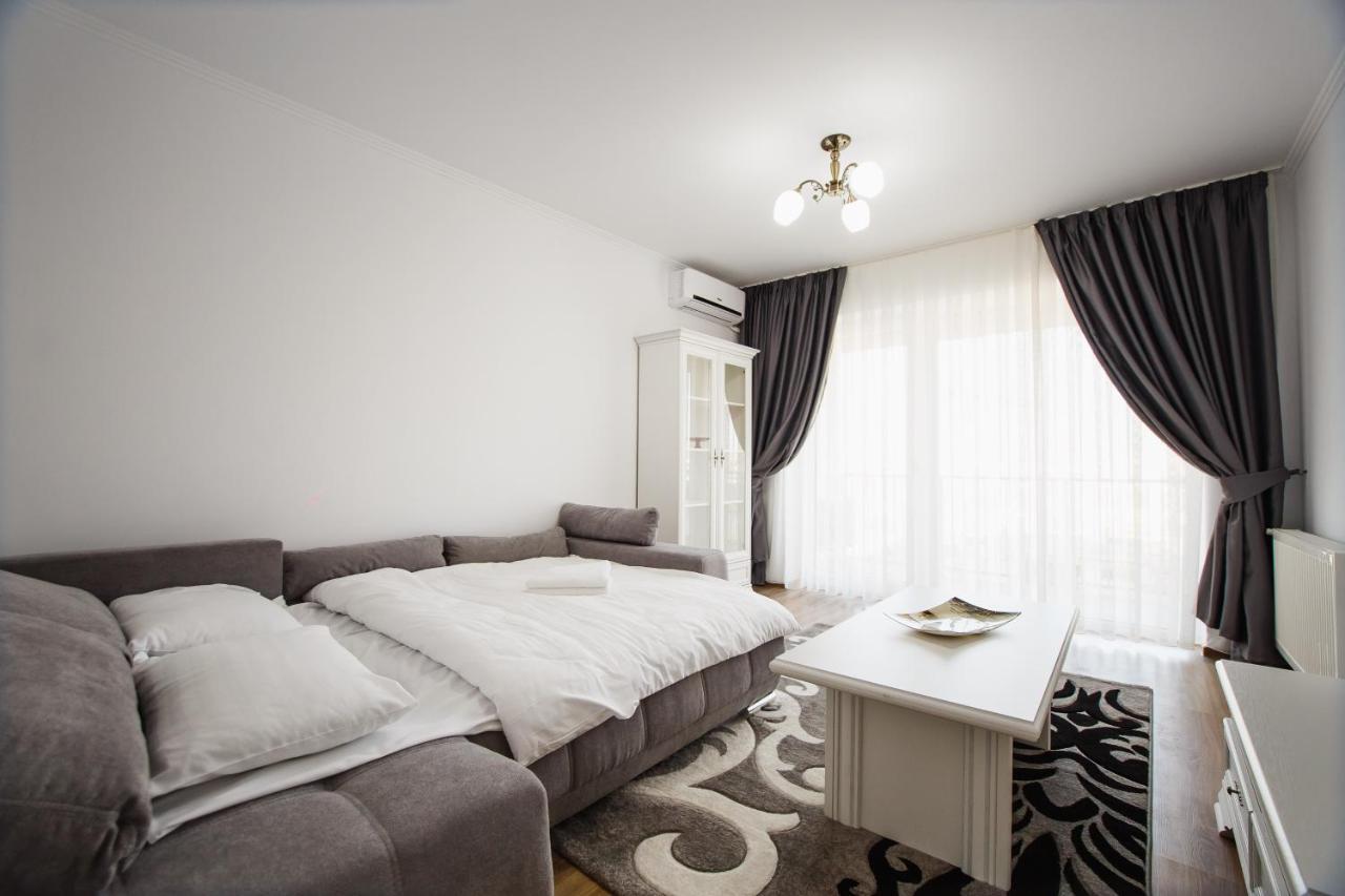 Bright & Elegant Central Apartment Nagyvárad Kültér fotó